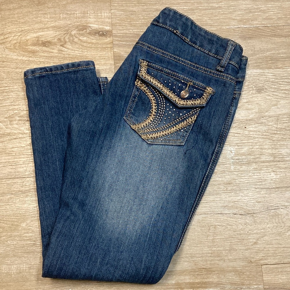 Rue21 Blue Ankle Cropped Jeans with Stylish Stitching